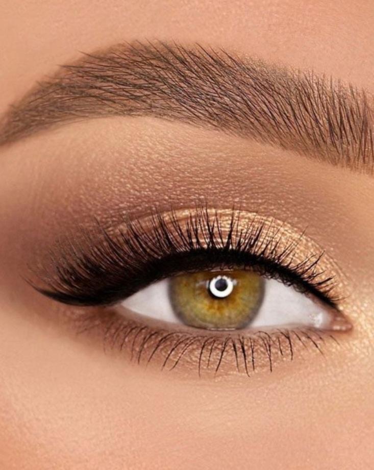 Cyrille D. maquilleuse